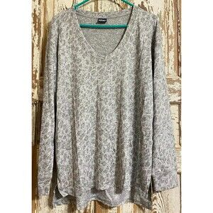 Spirit Jersey Women's Gray Cheetah Print Lightweight Oversized Flowy Top - Small